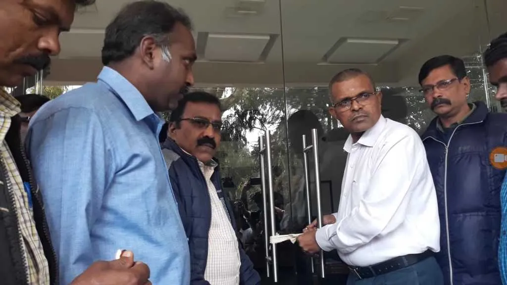  Beyond the terms of Kodaikanal Sealed to build hotels!